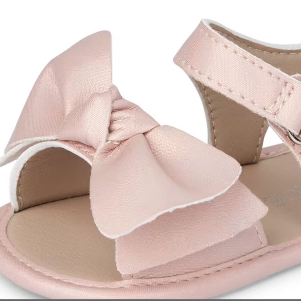 NWT The Children’s Place Baby Girls Bow Sandals - pink